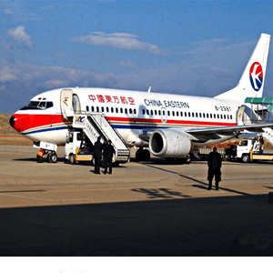 阿拉善右旗巴丹吉林机场货运航空快运业稳步发展的原因是什么？